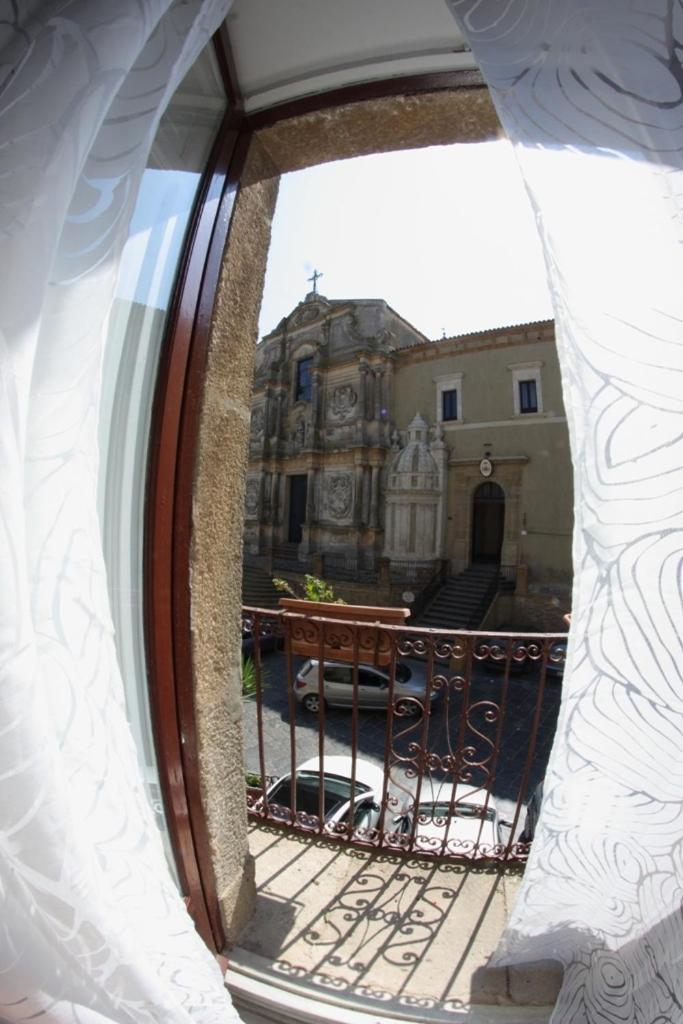 Gualtiero Camere & Suite カルタジローネ 部屋 写真